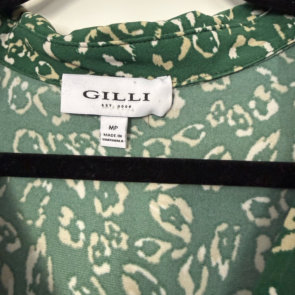 NWOT Gilli Collared Faux Wrap Green and Cream Animal Print Dress - Picture 2 of 4